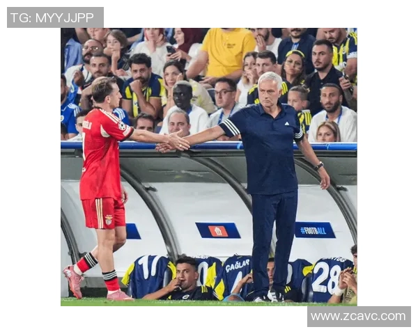 皇马客场大胜,穆里尼奥率队取得3连胜,冲击联赛榜首 皇马客场大胜,穆里尼奥率队取得3连胜,冲击联赛榜首